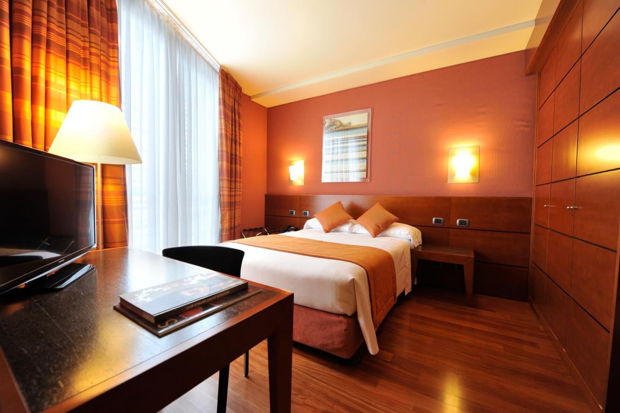 Hotel Rossini Al Teatro Imperia